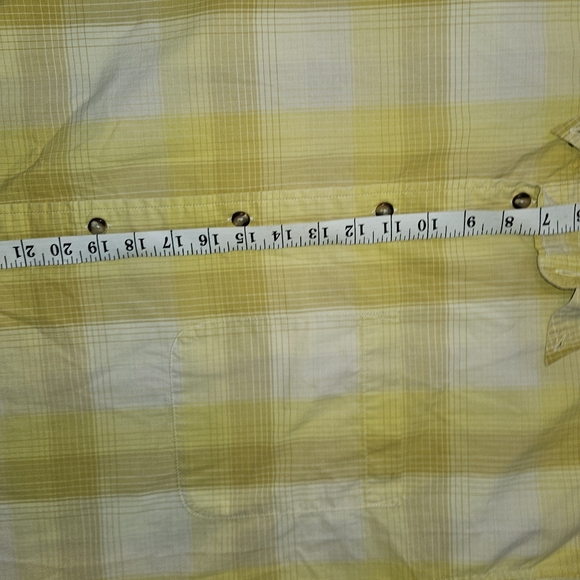 Cabelas 2xl short sleeve button down. Yellow and white. - Picture 7 of 8